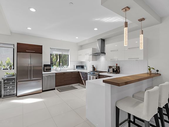 5th image of 4485 Hazeltine Ave APT 3
