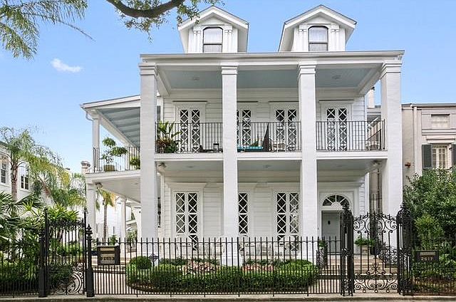 1st image of 2617 St Charles Ave #2617