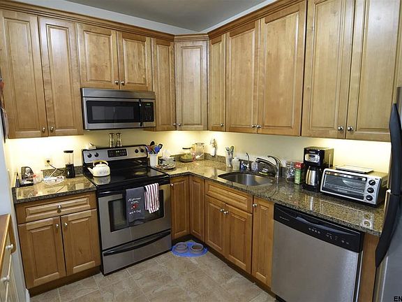 4th image of 8 Wall St APT 113