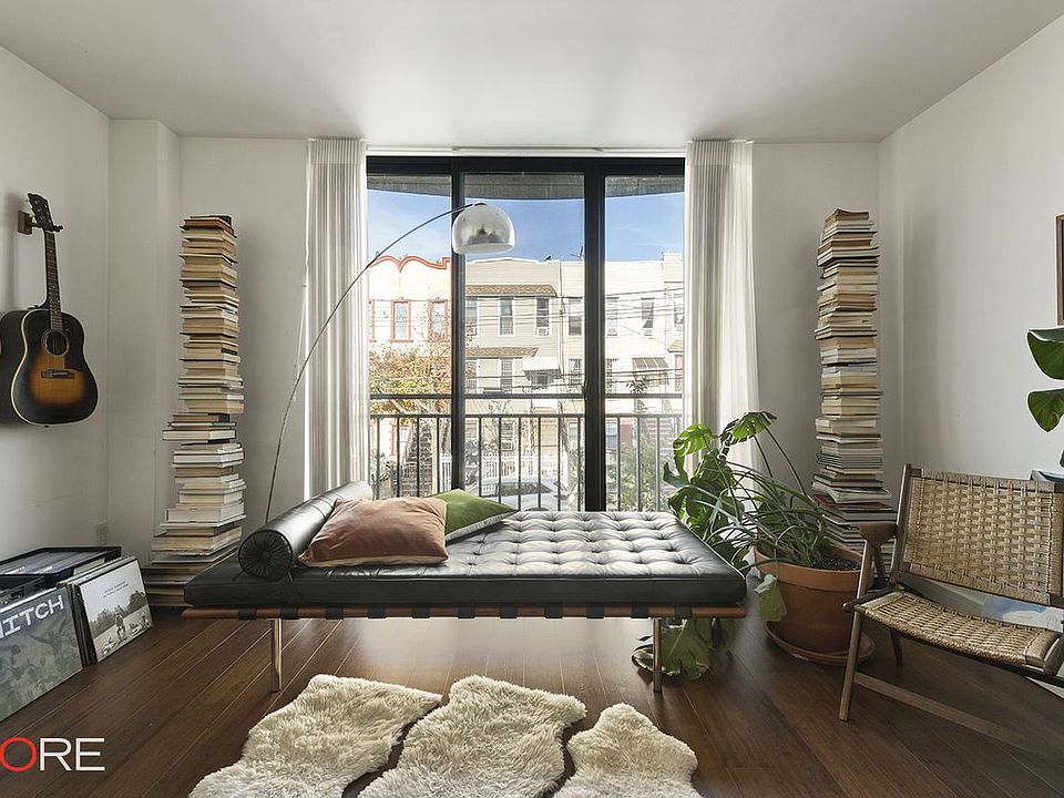 1st image of 330 Bleecker St APT 3A
