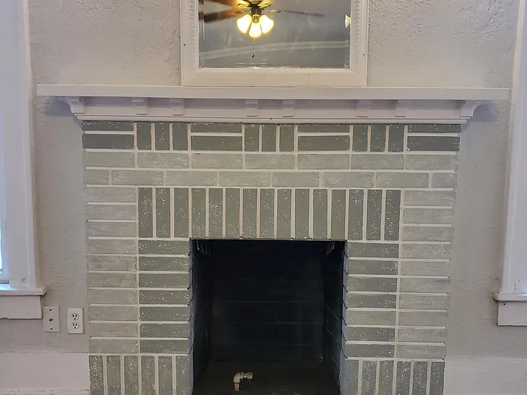 2111 N Fitzhugh Ave — Photo 18