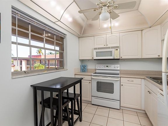 4th image of 10351 Regal Dr APT 21