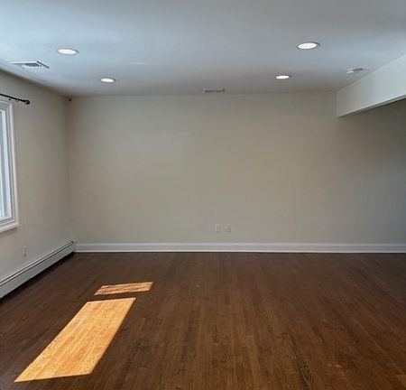 4th image of 3 Crescent Dr