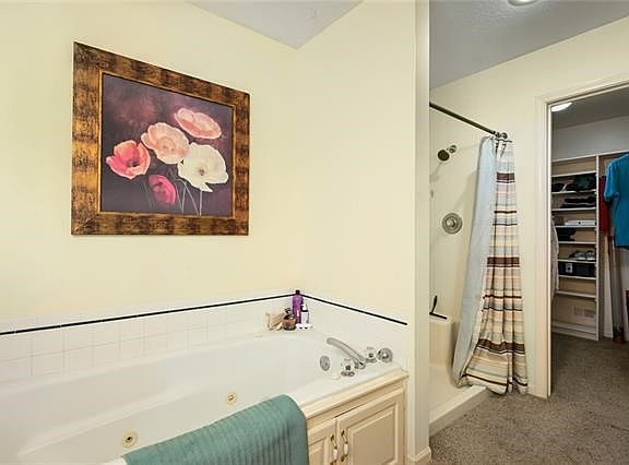 3rd image of 908 Sweet Cherry Pl