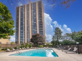 929 N Astor St UNIT 203, Milwaukee, WI 53202