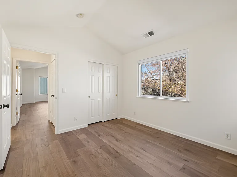 466 Len Cir — Photo 28