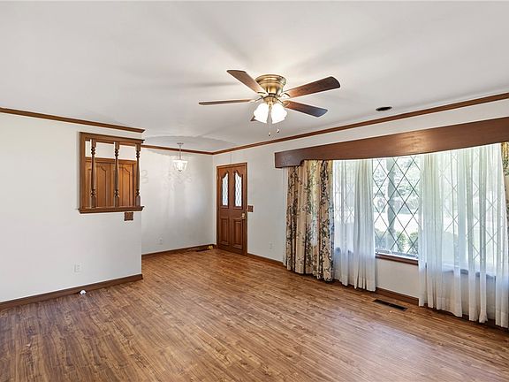 5th image of 1809 Bradley Ln
