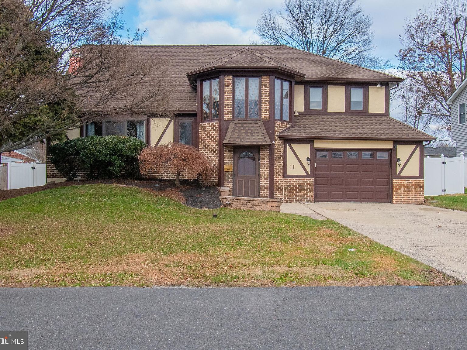 11 Sherwood Dr, Fallsington, PA 19054 | Zillow