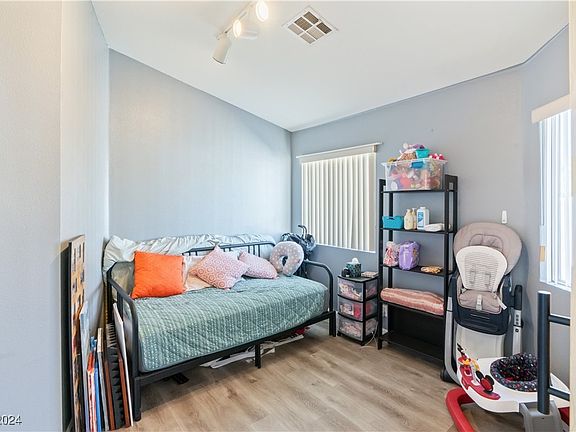 5th image of 3652 Wild Willow St