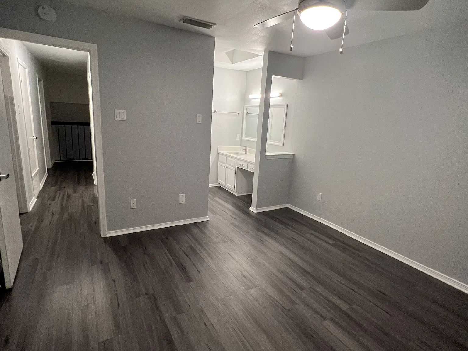 3 bed, 1.5 bath, 1336 sqft, $2,099 — Photo 3