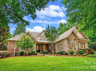 508 Hideaway Ridge Ct, Matthews, NC 28105