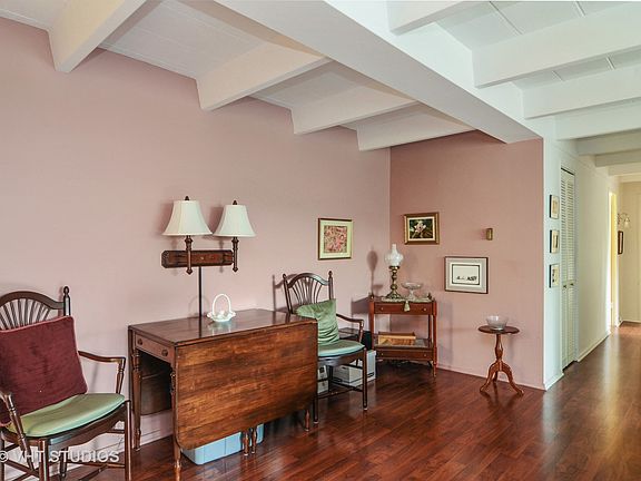 5th image of 6159 N Wolcott Ave APT 4B
