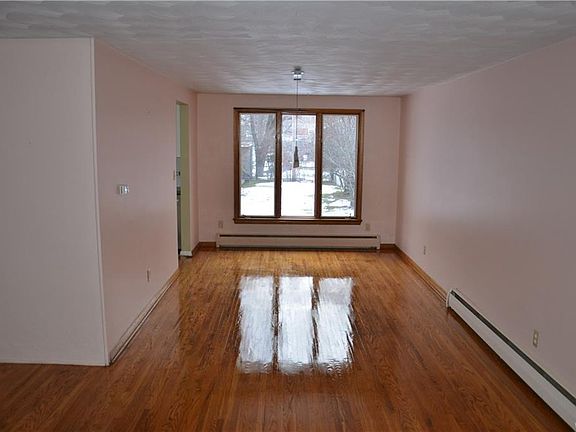 5th image of 101 Ponderosa Dr