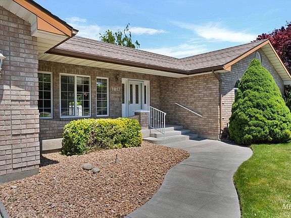 4th image of 1817 Candleridge Dr