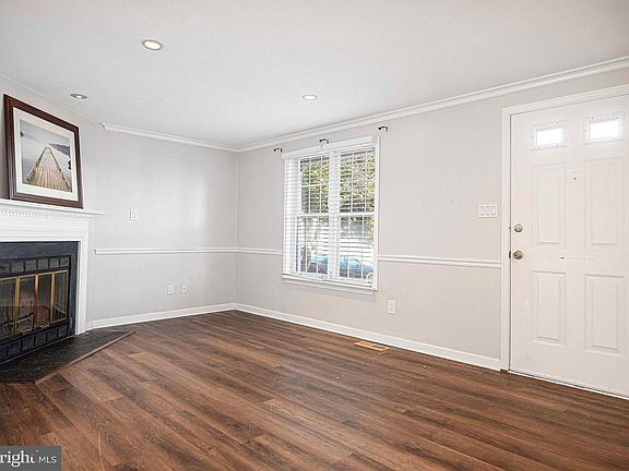4th image of 108 Laurel Valley Ct