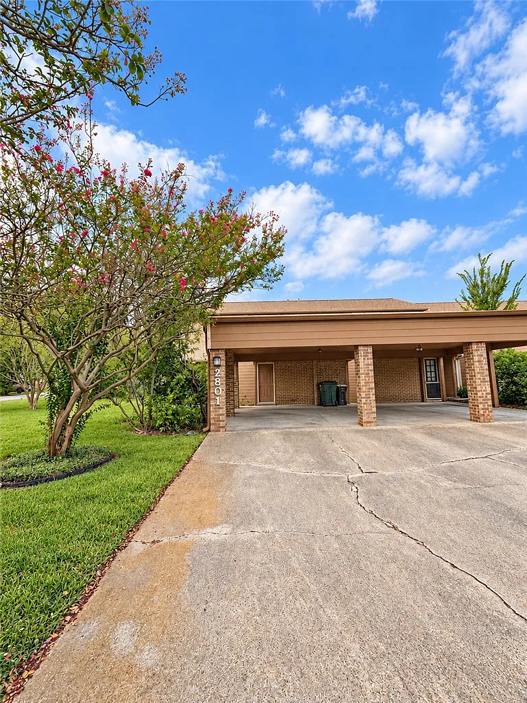 2 bed, 2.5 bath, 1196 sqft, $1,500 — Photo 2