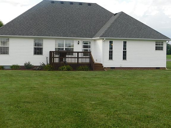 2nd image of 437 Sierra Cir