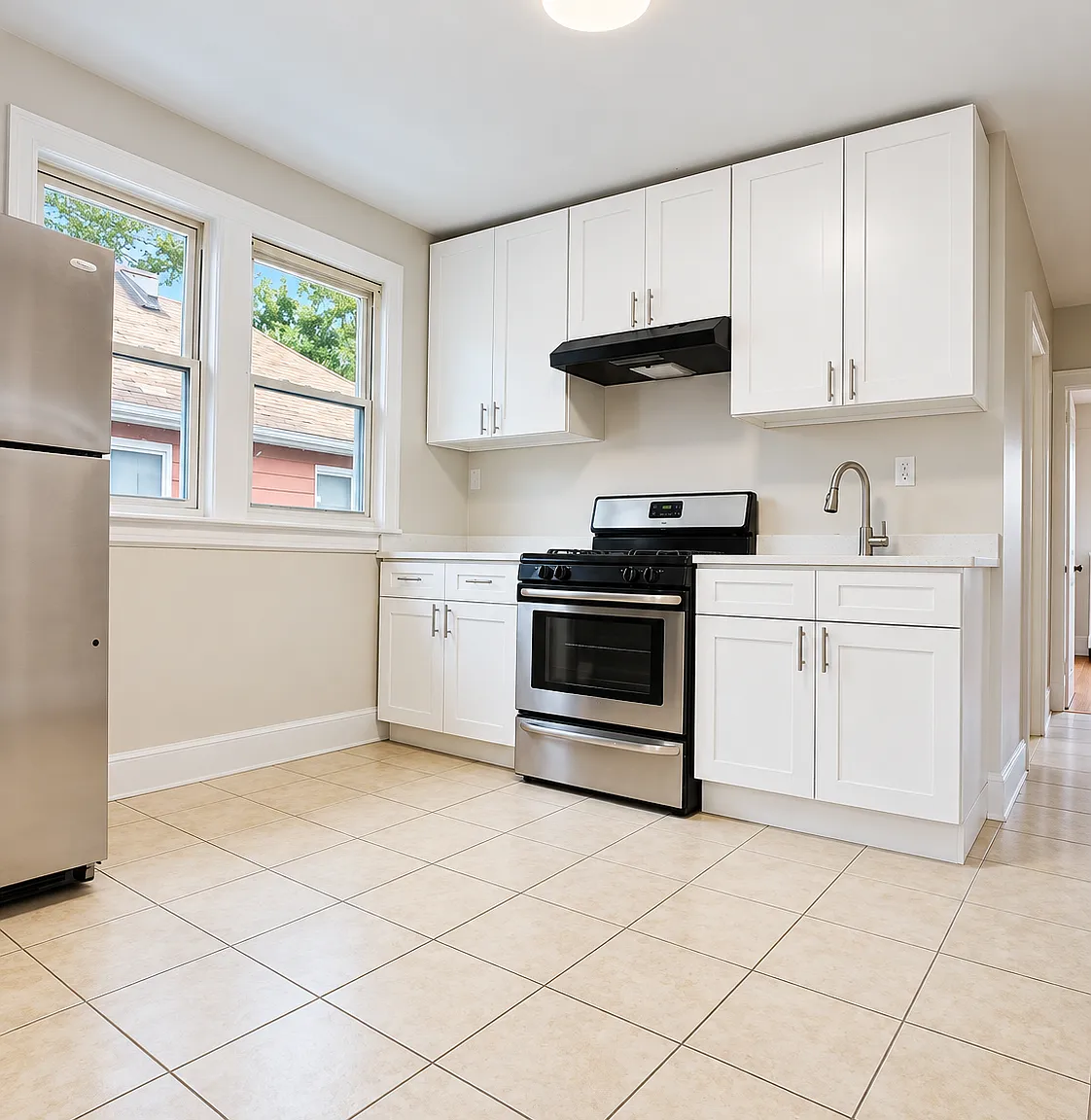 3 bed, $3,538 — Photo 2
