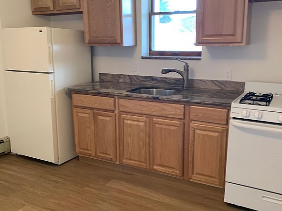 2nd image of 4 Royal St APT 1