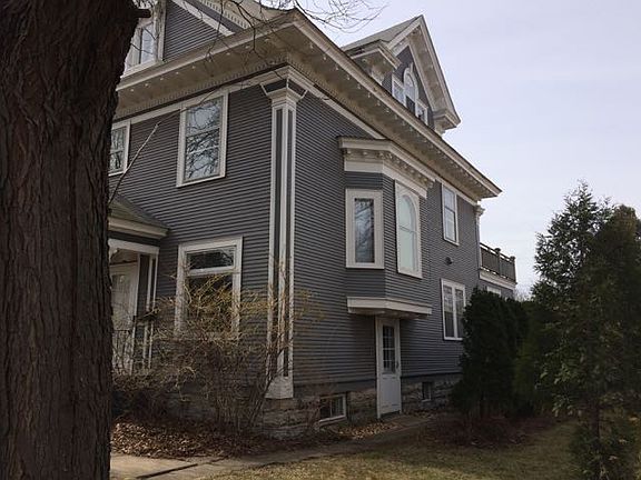 2nd image of 2220 Humboldt Ave S