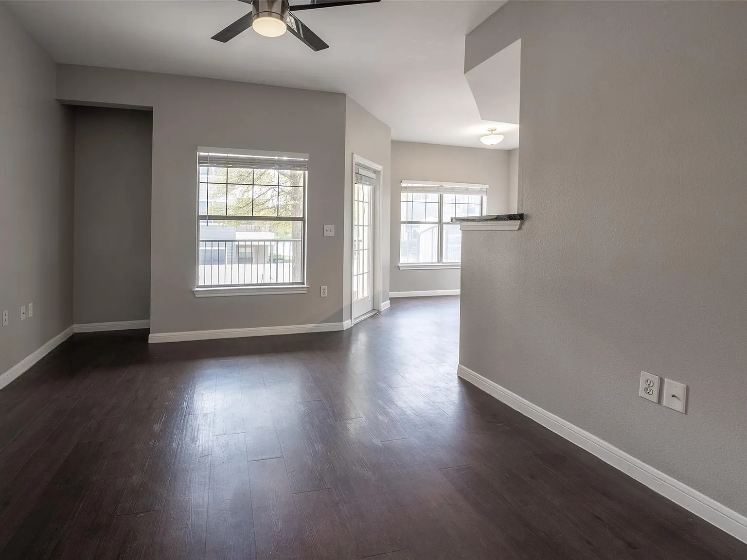 1 bed, 1.0 bath, 791 sqft, $1,195 — Photo 2