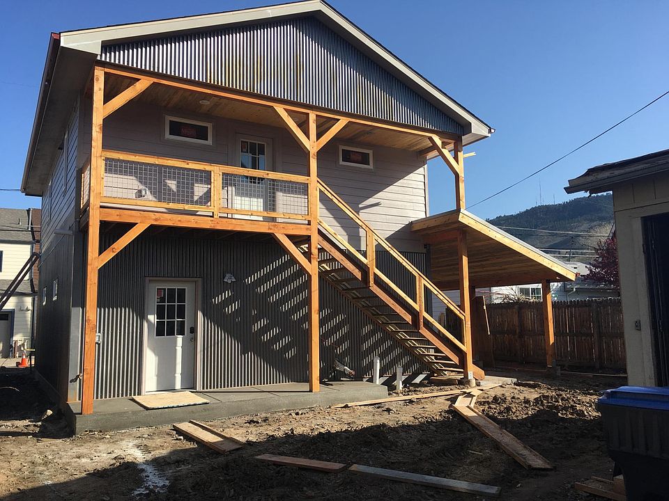Entrance / deck