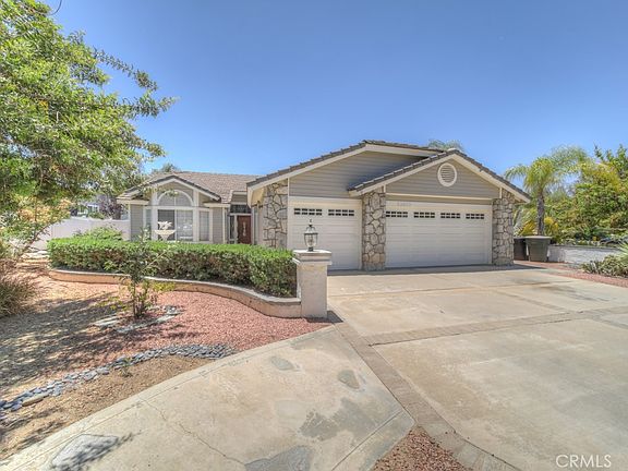 4th image of 22663 Weatherly Ct
