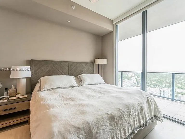 1000 Brickell Plz #Penthouse 5104 — Photo 16