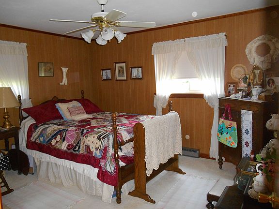 5th image of 109 Spruce Dr