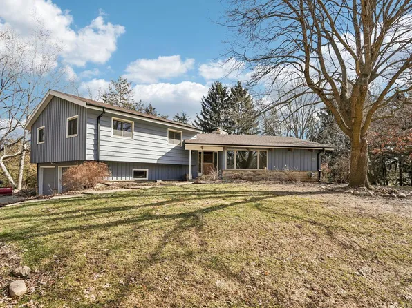 W335N5392 Wedgewood DRIVE, Nashotah, WI 53058