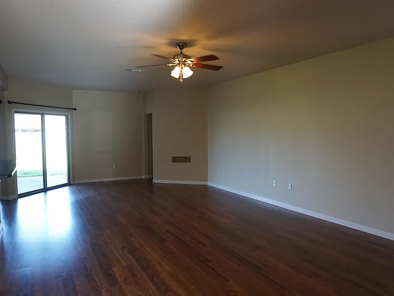 5263 Moore Loop — Photo 3