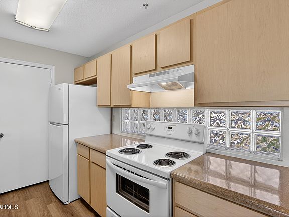 5th image of 16033 N 25th St APT 207
