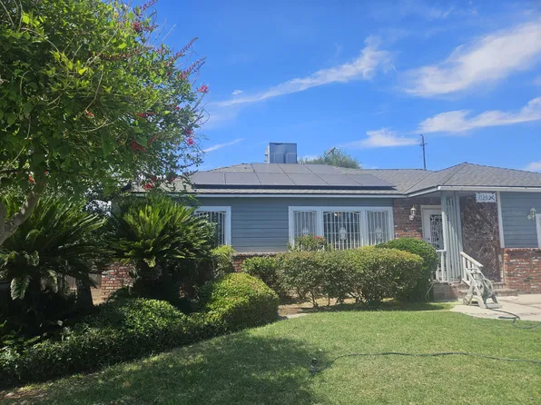 2130 Floral Avenue, Selma, CA 93662