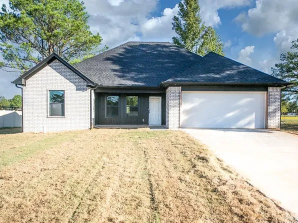 102 Hayden Dr, Beebe, AR 72012