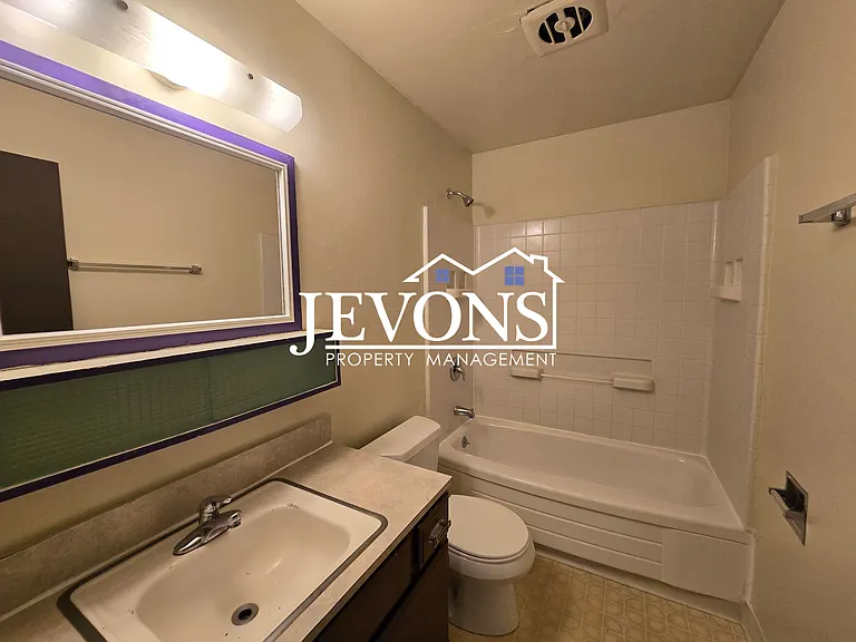 16 N 6th St #3 — Photo 10