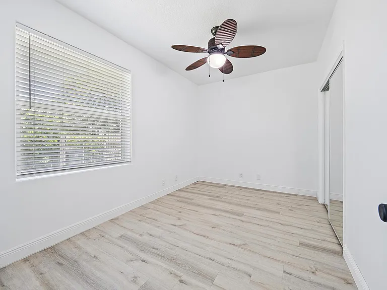 13928 82nd Ln N — Photo 39