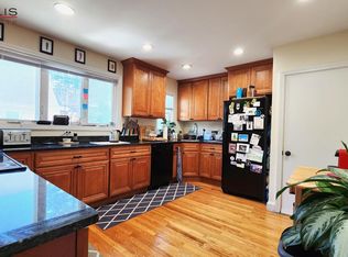 30 Templeton Pkwy #2, Watertown, MA 02472