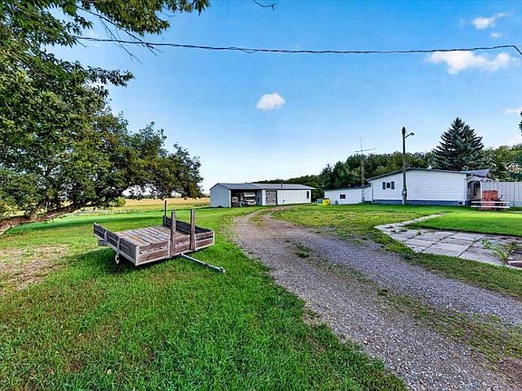 5th image of 33049 W Range Road 22