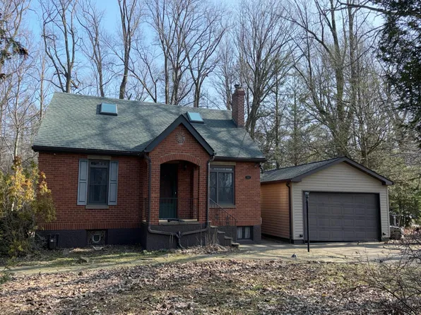 1737 Brookside Dr, Erie, PA 16505