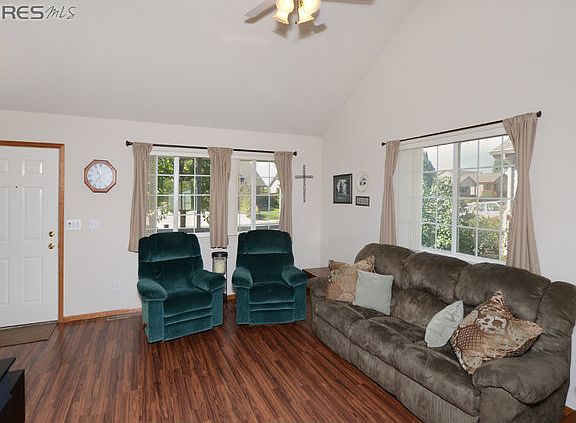 2nd image of 814 Scotch Pine Dr