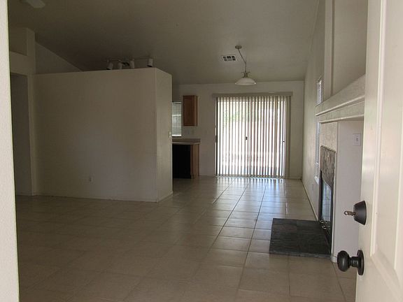 3rd image of 3122 Mastercraft Ave