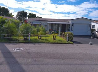 4600 NW 43rd St, Lauderdale Lakes, FL 33319