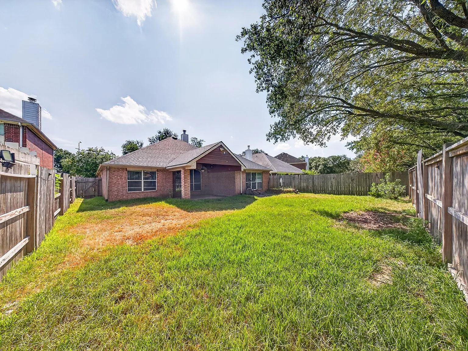3 bed, 2.5 bath, 2272 sqft, $2,250 — Photo 4