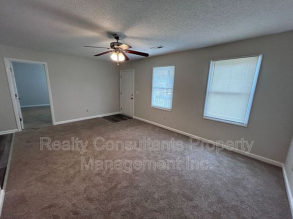 5th image of 2413 Robbins St