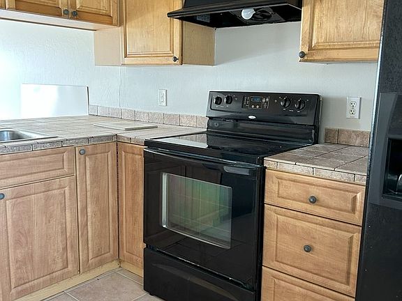 3rd image of 612 SE 6th Ter #1