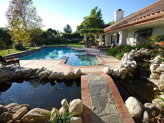 3rd image of 2896 Las Brisas Dr