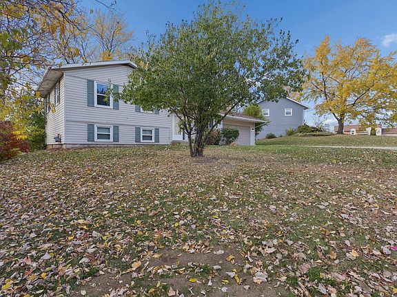 2nd image of 3414 Carrara Ln