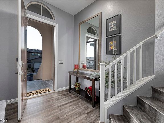 3rd image of 378 Capistrano Vistas St