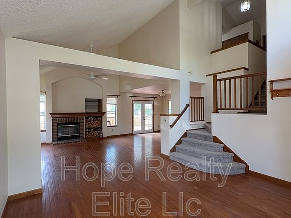 3rd image of 3960 Breaking Dawn St