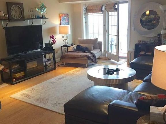 5th image of 1 E Grand Ave APT 408